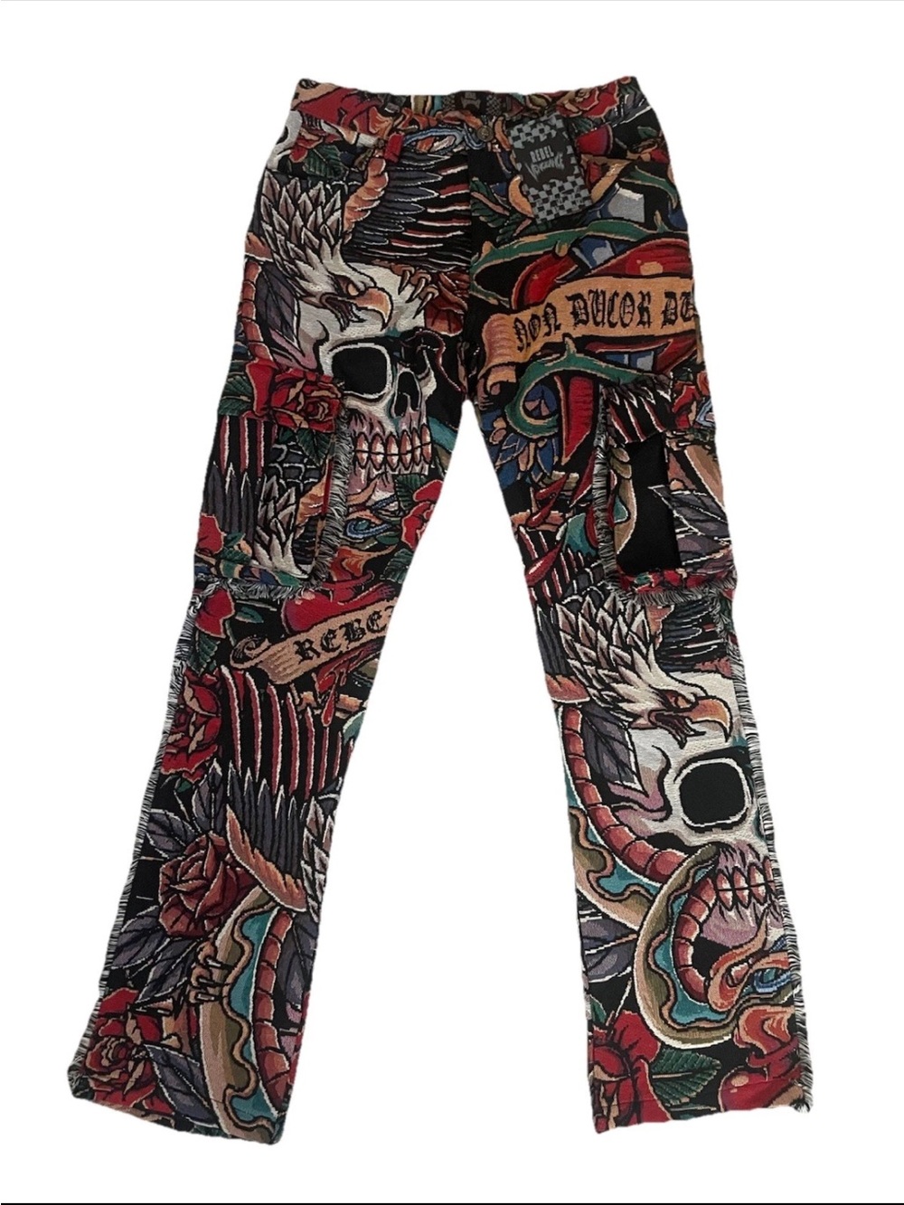 NWT Rebel Vengeance Skull Thick Tapestry Cargo Red/Black Size 30 x 31.75 in
